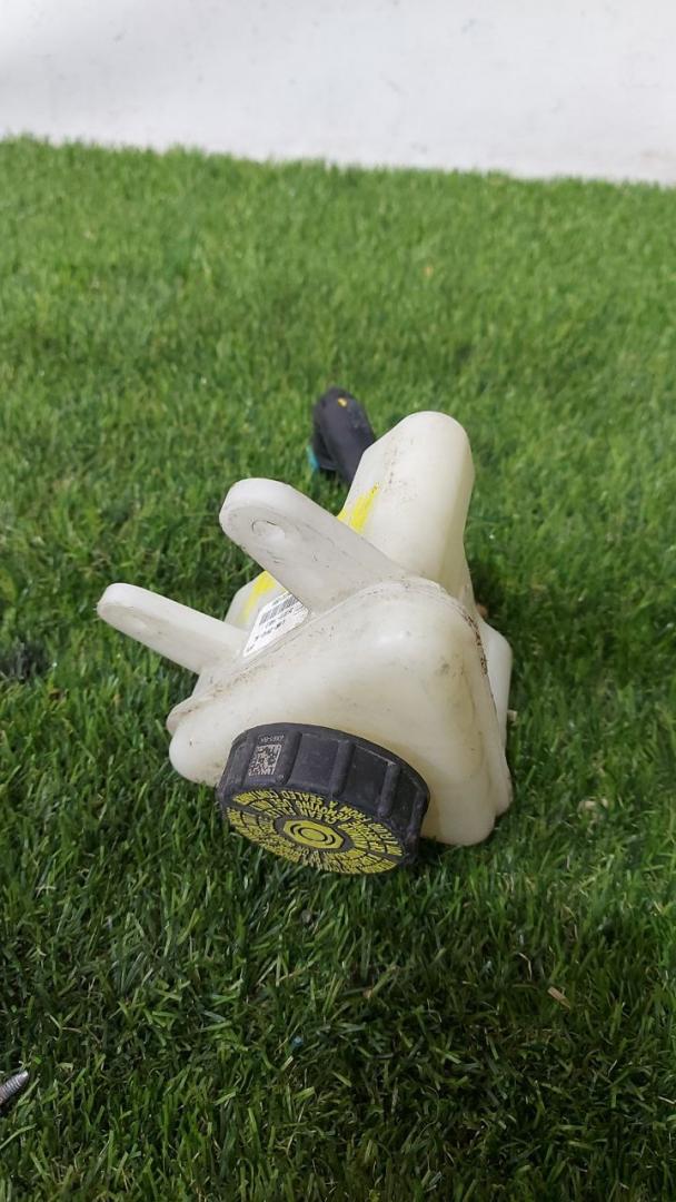 бачок гидроусилителя Ford Explorer 6 поколение U625 2020, 2.3 л., бензин, АКПП, внедорожник 5 дв., L1MC-2N147-AC - фото №1