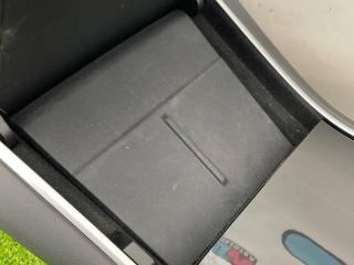 Беспроводное зарядное устройство Tesla Model Y 1 поколение 2022, электро, белый