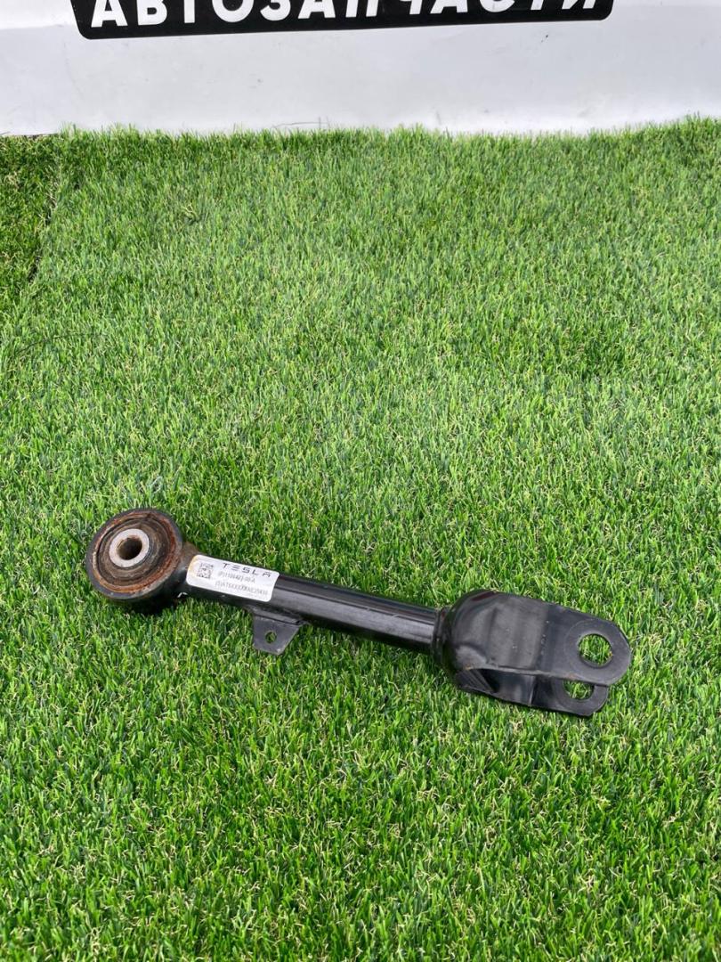 рычаг задний Tesla Model Y 1 поколение 2022, электро, белый, 118832300A - фото №1