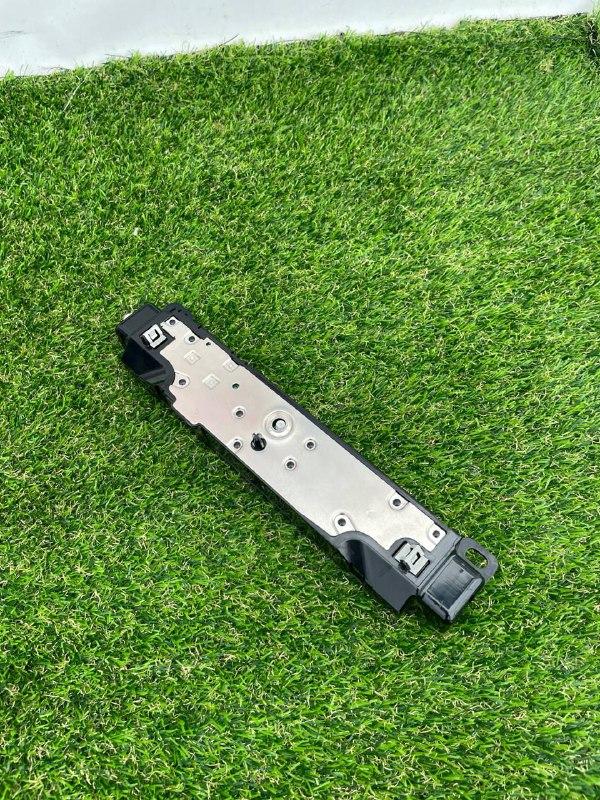 антенна Tesla Model Y 1 поколение 2022, электро, белый, 158560100C - фото №1