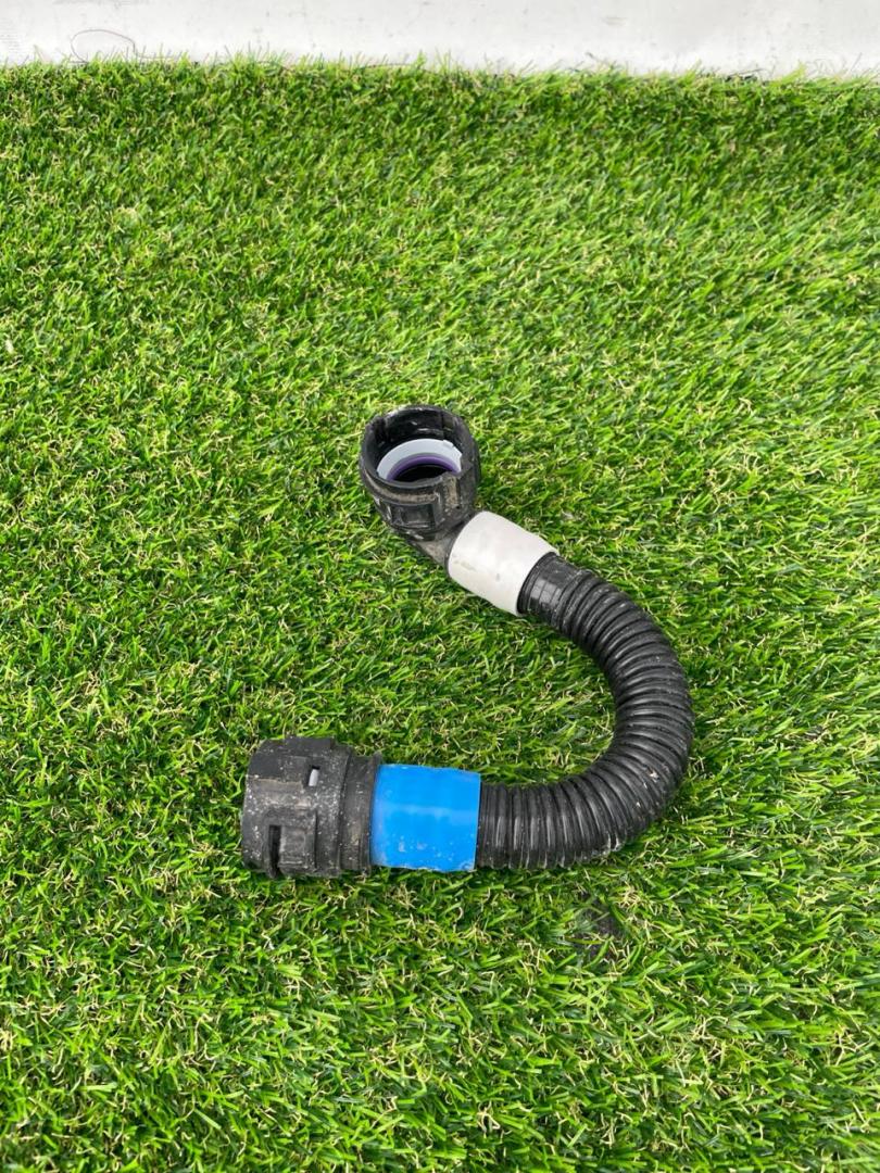 трубка охлаждающей жидкости Tesla Model Y 1 поколение 2022, электро, белый, 150134900B - фото №1