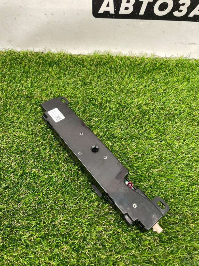 антенна Tesla Model Y 1 поколение 2022, электро, белый, 158560100D - фото №1