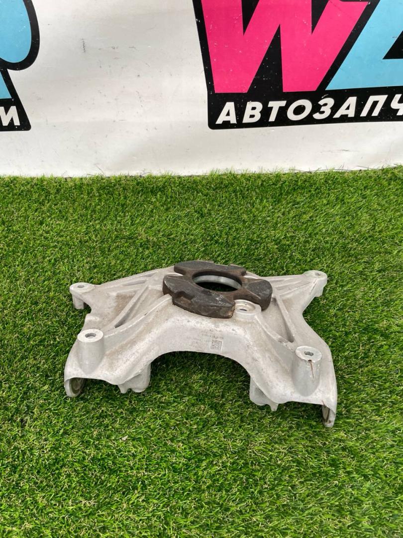 опора амортизатора верхняя (чашка) Tesla Model Y 1 поколение 2022, электро, белый, 1044037-00-C - фото №1