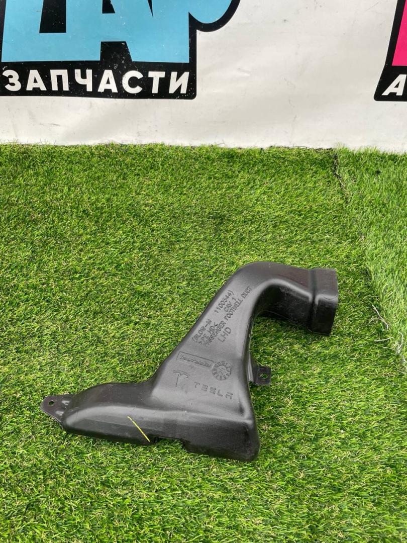 воздуховод печки Tesla Model Y 1 поколение 2022, электро, белый, 1100544 - фото №1