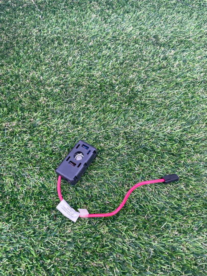 усилитель антенны Tesla Model Y 1 поколение 2022, электро, белый, 107973500A - фото №1