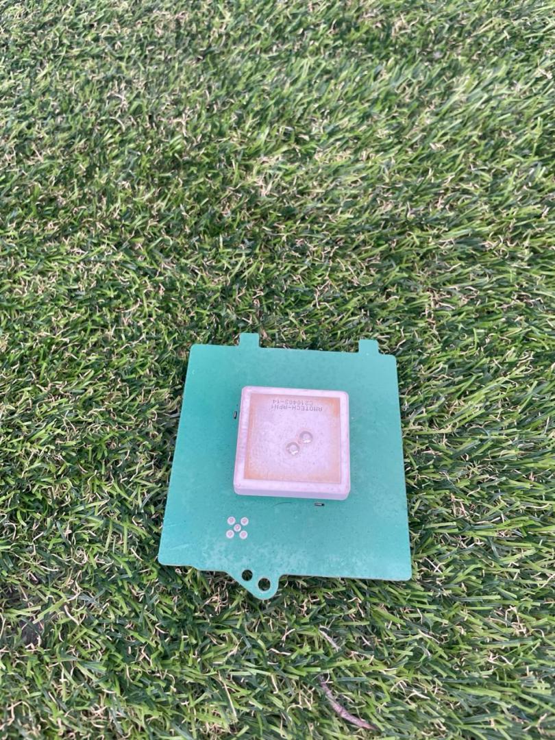 усилитель антенны Tesla Model Y 1 поколение 2022, электро, белый, 1599097-00-B - фото №1