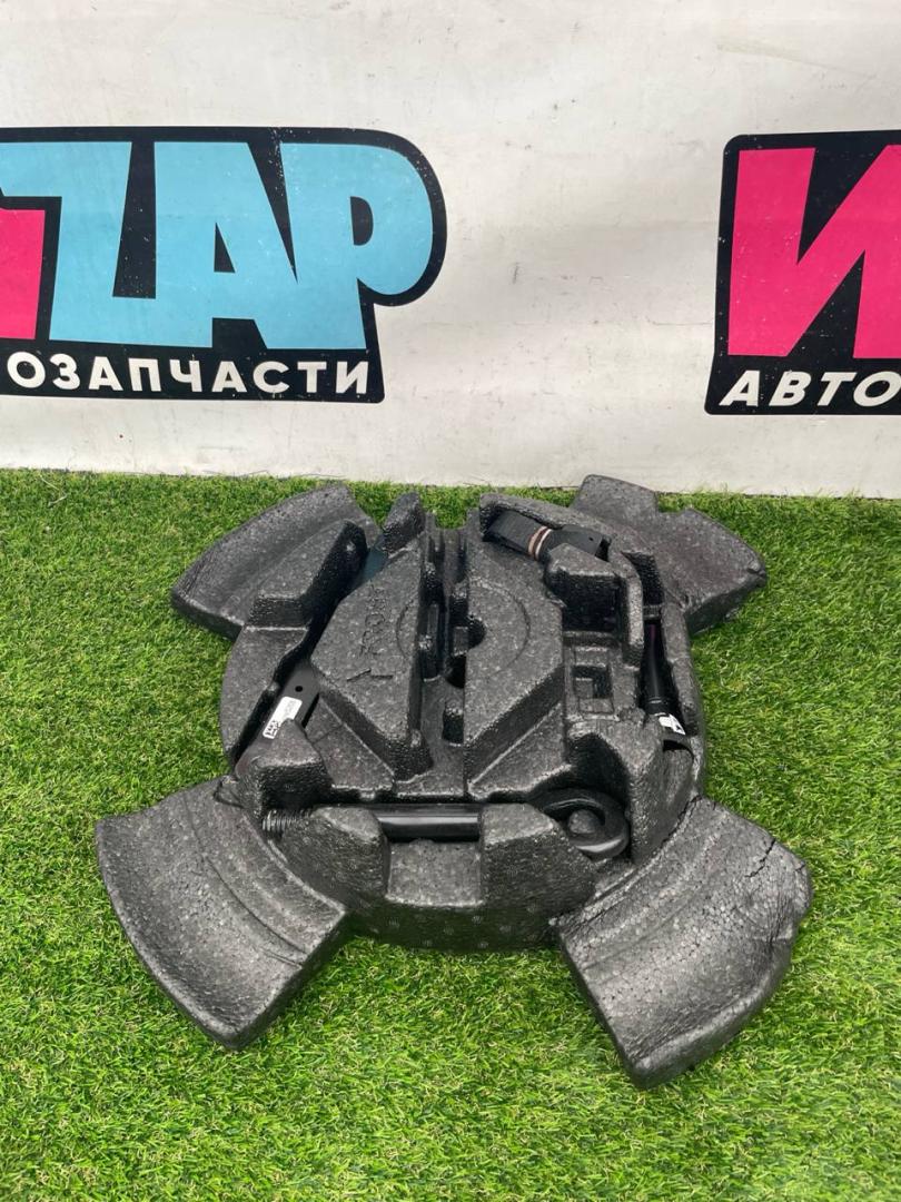 Органайзер Chevrolet TrailBlazer 3 поколение 2022, 1.3 л., бензин, вариатор, оранжевый, хетчбэк 5 дв., полный привод, 42481750 - фото №1