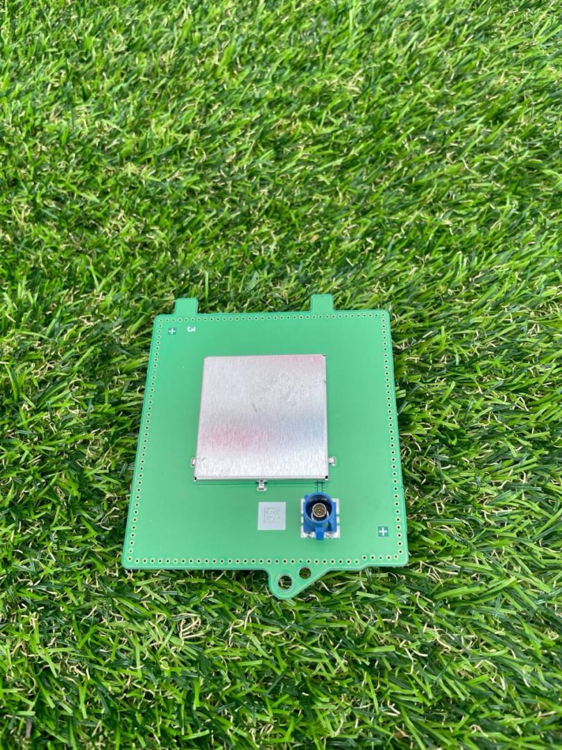 усилитель антенны Tesla Model Y 1 поколение 2022, электро, белый, 1079734-00-C - фото №1