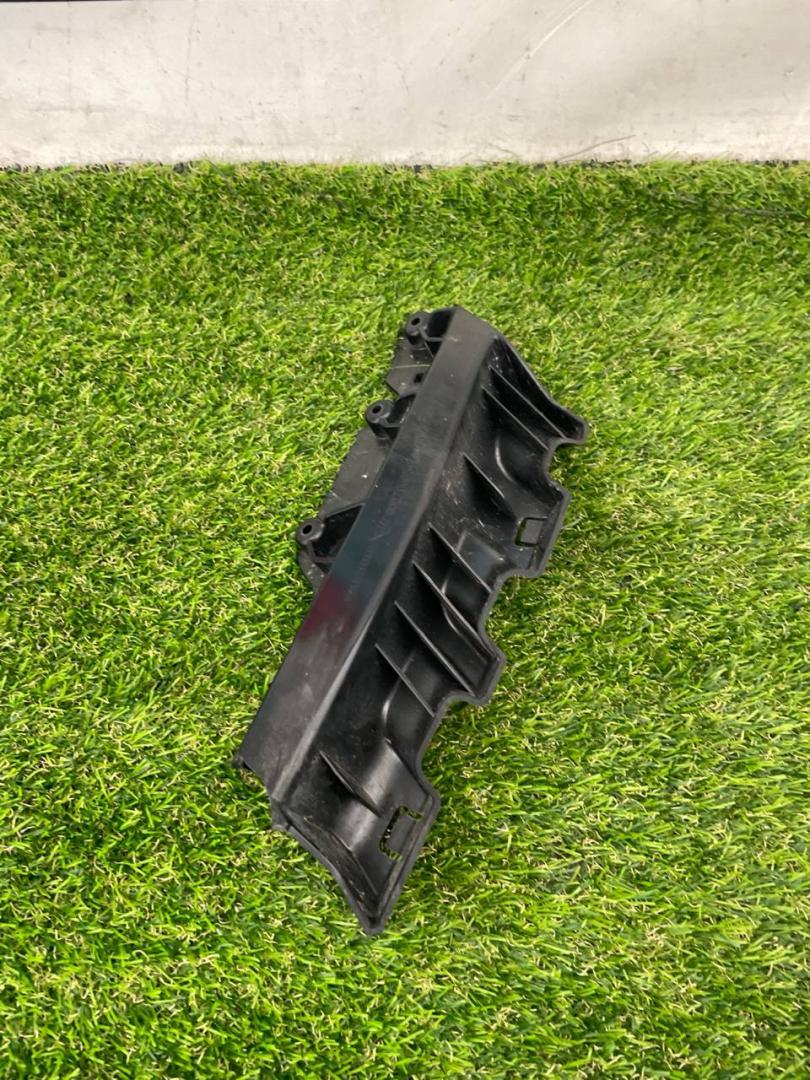 Крепление бампера переднего Tesla Model Y 1 поколение 2022, электро, белый, 6002TM0542 - фото №1