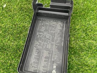 крышка блока предохранителей Jeep Wrangler 4 поколение 2019, 2.0 л., бензин, АКПП, внедорожник 5 дв., полный привод, 8966108700