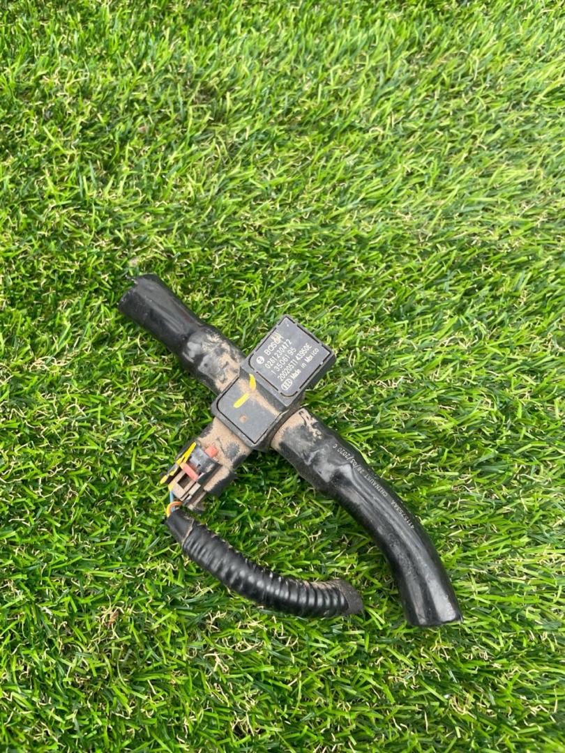 клапан вентиляции топливного бака Buick Encore GX 1 поколение 2020, 1.2 л., бензин, вариатор, хетчбэк 5 дв., передний привод, 0261230472 - фото №1