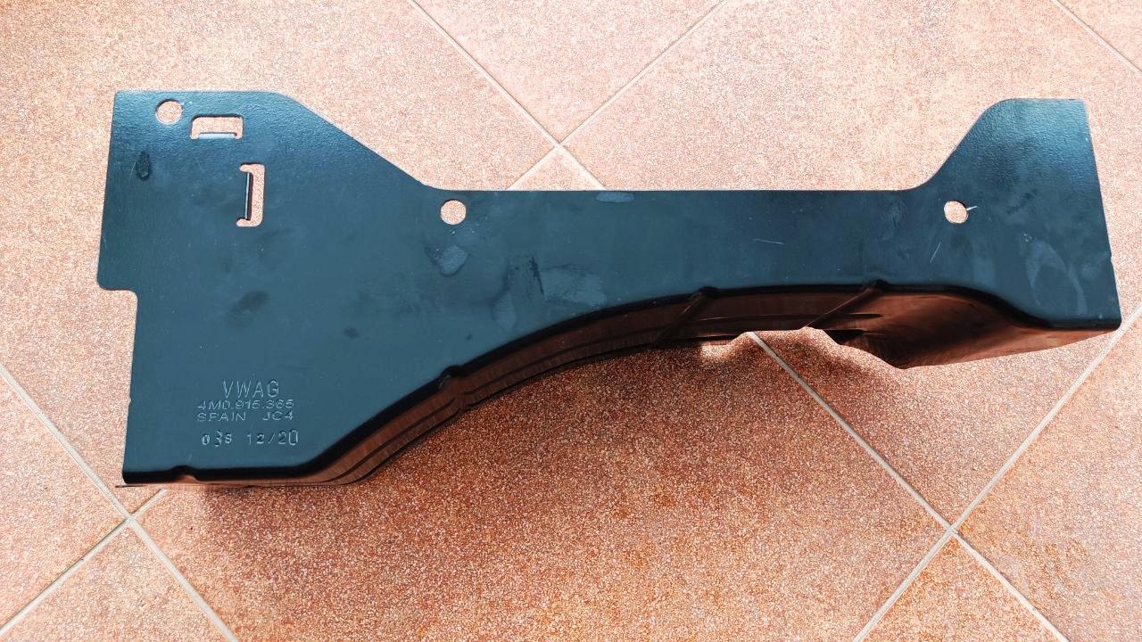 полка аккумулятора Audi Q8 4M (2018 - 2023), 4M0.915.365 - фото №1