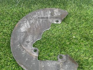 защитный кожух тормозного механизма Ford Mustang 6 поколение S550 [рестайлинг] 2020, 2.3 л., бензин, АКПП, купе, задний привод, FR3C-2K005-FA