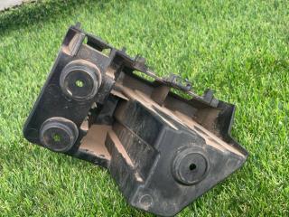 Крепление бампера заднего Chevrolet TrailBlazer 3 поколение 2022, 1.3 л., бензин, вариатор, оранжевый, хетчбэк 5 дв., полный привод, 42752444