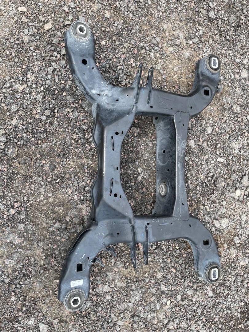 балка подвески задняя Ford Explorer 6 поколение U625 2020, 2.3 л., бензин, АКПП, внедорожник 5 дв. - фото №1