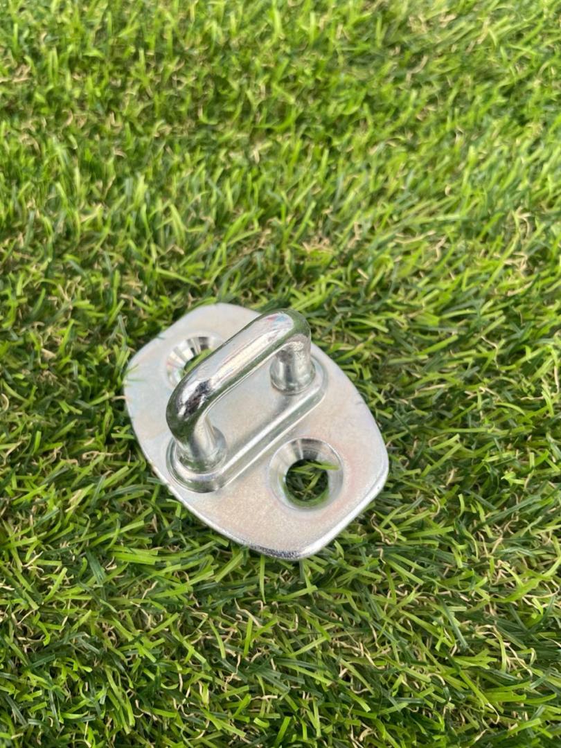 ответная часть (скоба) замка двери Chevrolet TrailBlazer 3 поколение 2022, 1.3 л., бензин, вариатор, оранжевый, хетчбэк 5 дв., полный привод - фото №1