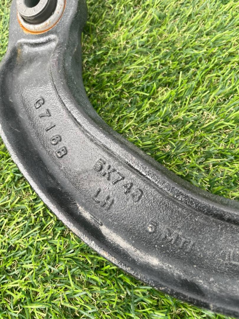 рычаг задний левый Ford Mustang 7 поколение S650 2024, 2.3 л., бензин, АКПП, черный, купе, задний привод, 5K743 - фото №1