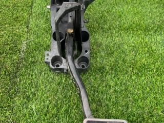 педаль тормоза Ford Mustang 6 поколение S550 [рестайлинг] 2020, 2.3 л., бензин, АКПП, серый, купе, задний привод, FR3C-2D094-CF