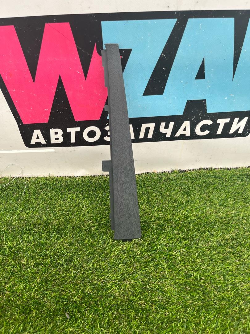 обшивка стойки Volkswagen Jetta 6 поколение 2014, 1.4 л., бензин, МКПП, седан, передний привод, 5C6868238 - фото №1