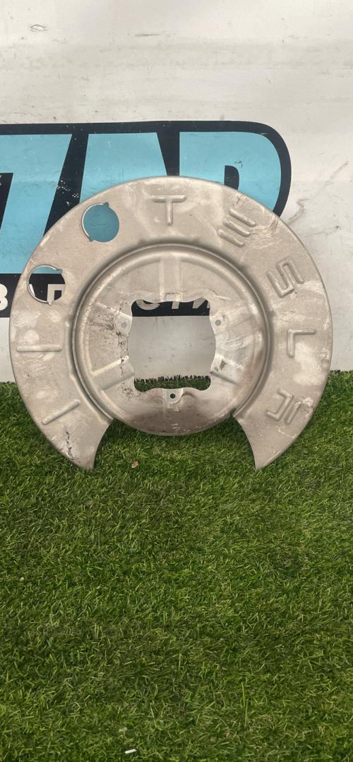 защитный кожух тормозного механизма Tesla Model X 1 поколение 2018, электро, хетчбэк 5 дв., 1072160-00-A - фото №1