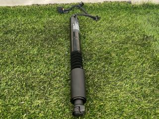 амортизатор двери задней Tesla Model X 1 поколение 2018, электро, хетчбэк 5 дв., 1063441-00-C