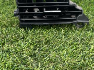 дефлектор обдува салона Tesla Model X 1 поколение 2018, электро, хетчбэк 5 дв., 1096879-00-A