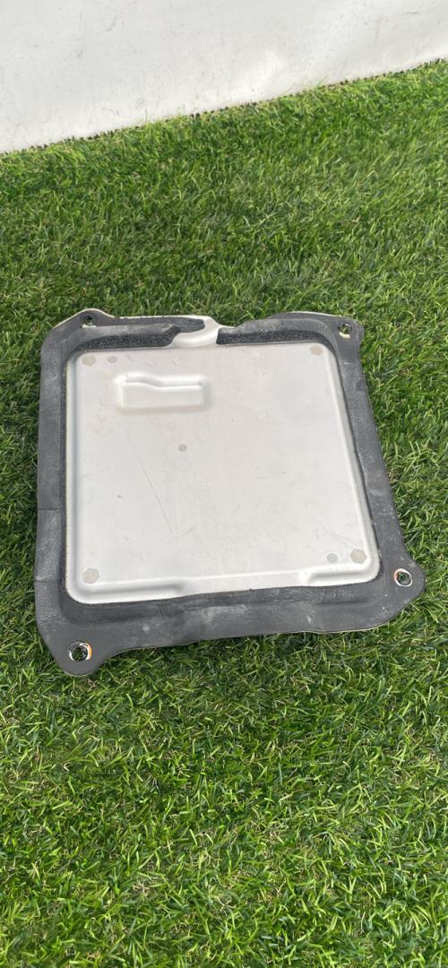 модуль управления двери Tesla Model X 1 поколение 2018, электро, хетчбэк 5 дв., 1041419-00-B - фото №1