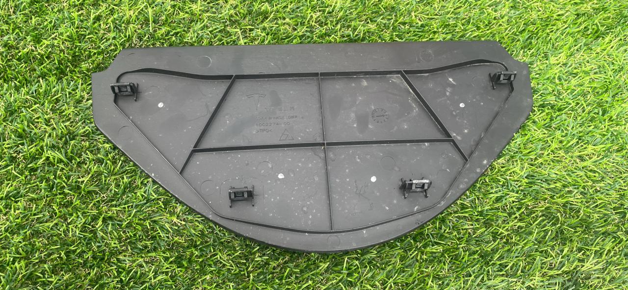 накладка на торпедо (консоль) Tesla Model X 1 поколение 2018, электро, хетчбэк 5 дв., 1002274-00-T - фото №1