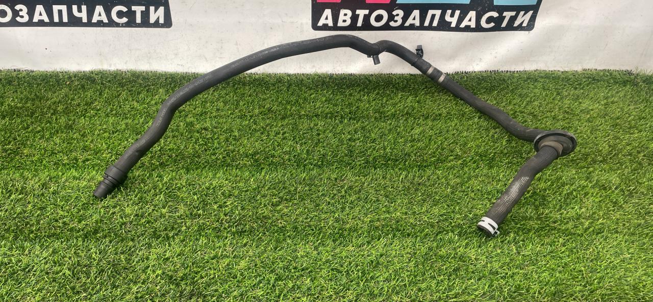 патрубок радиатора Tesla Model X 1 поколение 2018, электро, хетчбэк 5 дв., 1046225-00-H - фото №1