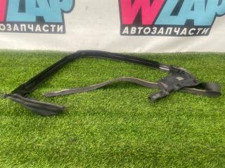 молдинг стекла Tesla Model X 1 поколение 2018, электро, хетчбэк 5 дв., 1032178-00-D