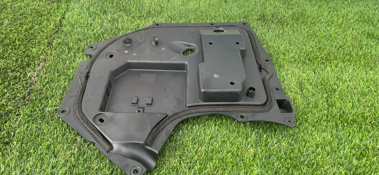 Шумоизоляция двери Tesla Model X 1 поколение 2018, электро, хетчбэк 5 дв., 1111672-00-A - фото №1