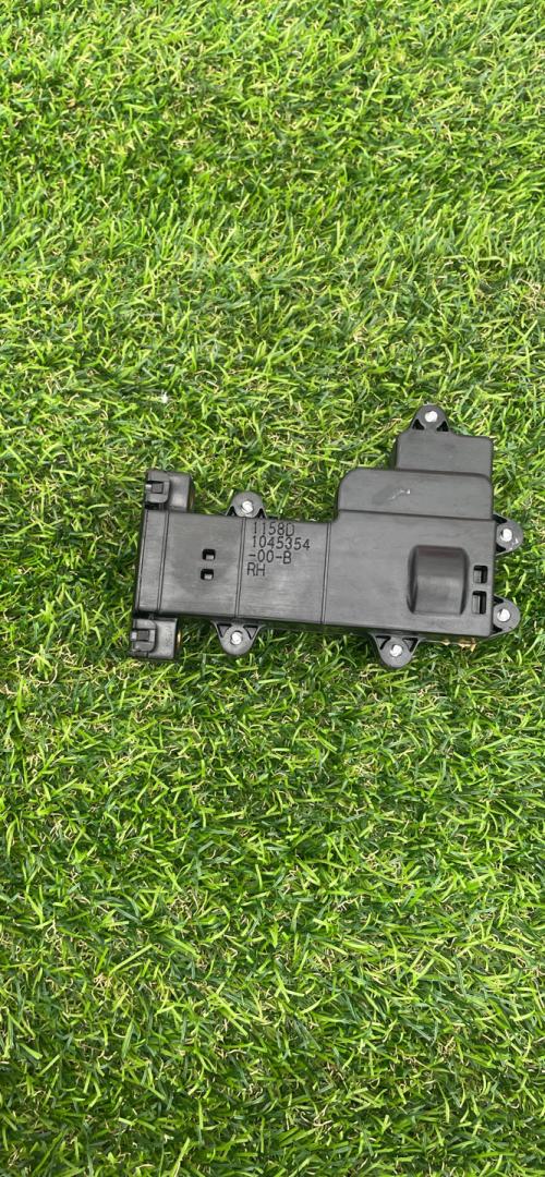 электропривод двери Tesla Model X 1 поколение 2018, электро, хетчбэк 5 дв., 1045354-00-B - фото №1