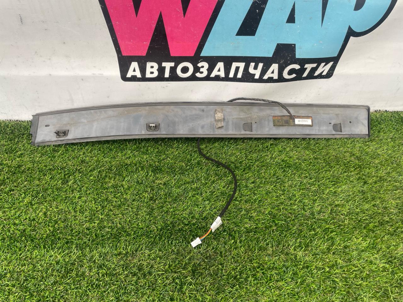 накладка двери (крышки) багажника Tesla Model X 1 поколение 2018, электро, хетчбэк 5 дв., 1087664-00-B - фото №1