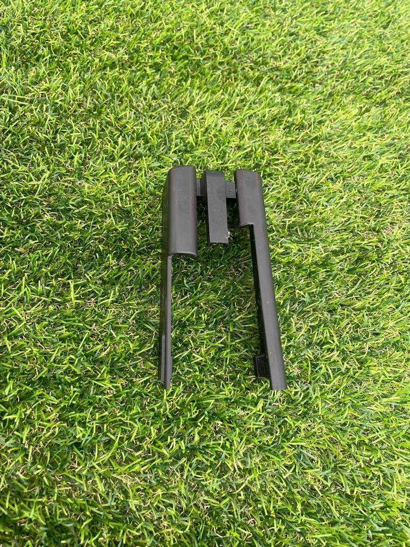 Пластик салазок сидений Tesla Model X 1 поколение 2018, электро, хетчбэк 5 дв., 1062357-00-D - фото №1