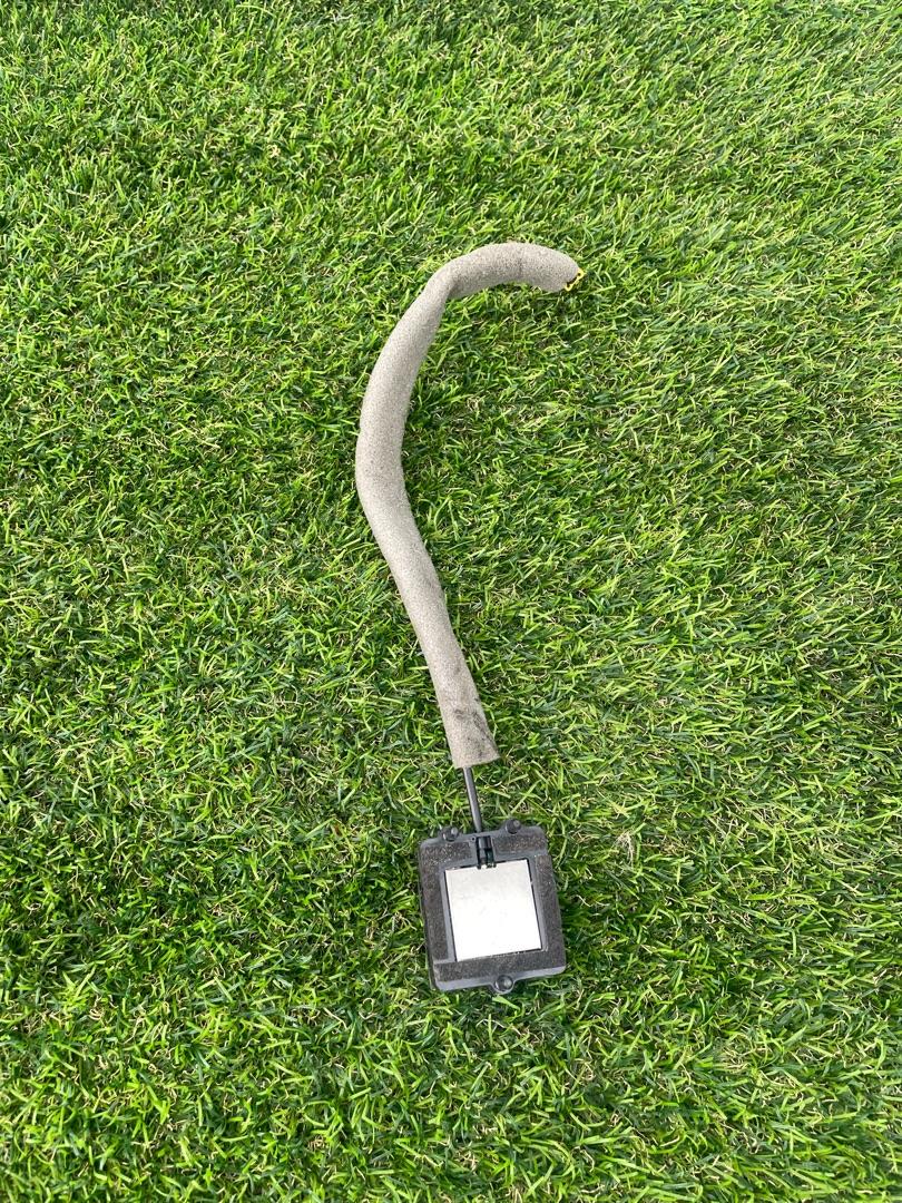 антенна навигации Tesla Model X 1 поколение 2018, электро, хетчбэк 5 дв., 1047863-00-C - фото №1