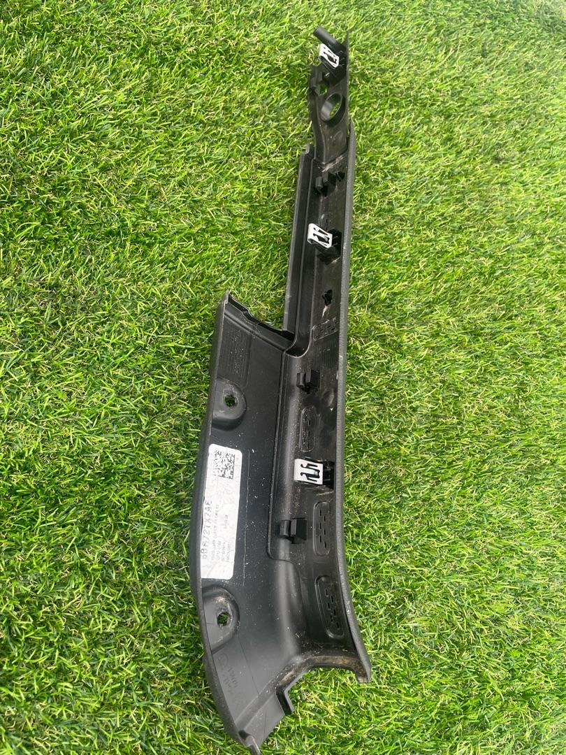 пластик Jeep Wrangler 4 поколение 2019, 2.0 л., бензин, АКПП, внедорожник 5 дв., полный привод, 6BR72TX7AE - фото №1