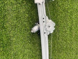 стеклоподъемник передний правый Chevrolet TrailBlazer 3 поколение 2022, 1.3 л., бензин, вариатор, оранжевый, хетчбэк 5 дв., полный привод, 42748830