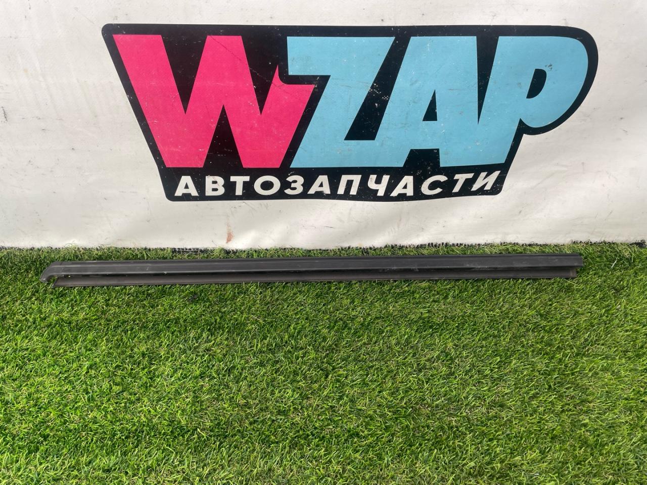 молдинг стекла Chevrolet TrailBlazer 3 поколение 2022, 1.3 л., бензин, вариатор, оранжевый, хетчбэк 5 дв., полный привод - фото №1