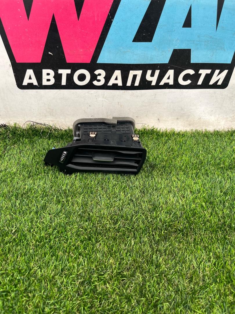 дефлектор обдува салона Ford Escape 4 поколение CX482 2020, 1.5 л., бензин, АКПП, синий, внедорожник 5 дв., полный привод, JX7B-19893-A - фото №1