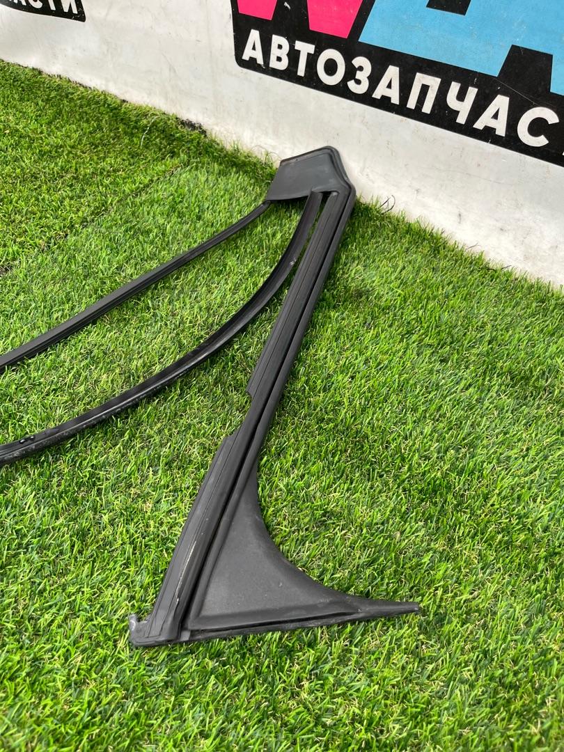 уплотнитель Tesla Model X 1 поколение 2018, электро, хетчбэк 5 дв., 1032153-00-C - фото №1