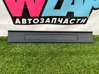 накладка на порог внутренняя Ford Mustang 6 поколение S550 [рестайлинг] 2017, 2.3 л., бензин, АКПП, купе, задний привод, FR3B-6313222-AHW