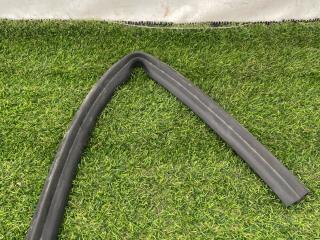 уплотнитель подкапотного пространства Ford Mustang 6 поколение S550 [рестайлинг] 2017, 2.3 л., бензин, АКПП, купе, задний привод, JR3B-16A5701