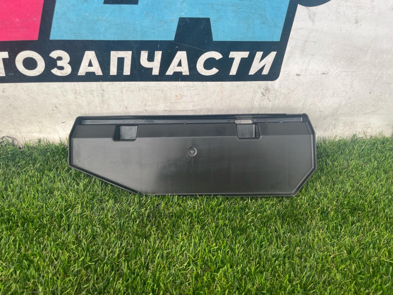 пластик Tesla Model Y 1 поколение 2022, электро, белый, 1507350-00-C - фото №1