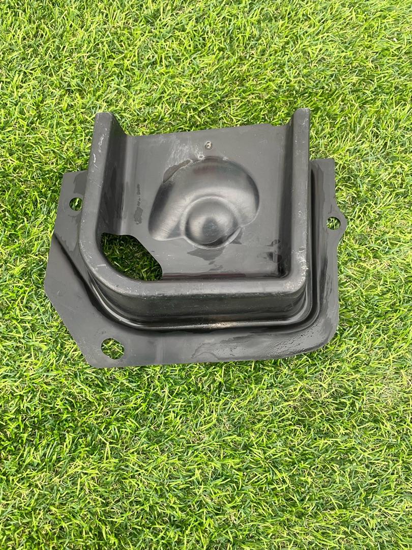 подкапотный пластик Tesla Model Y 1 поколение 2022, электро, белый, 1494084-00-A - фото №1