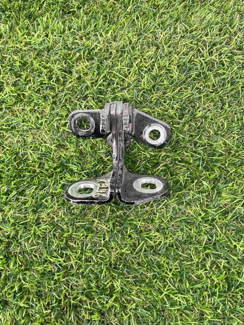 петля двери Buick Encore GX 1 поколение 2023, 1.2 л., вариатор, внедорожник 5 дв., передний привод - фото №1