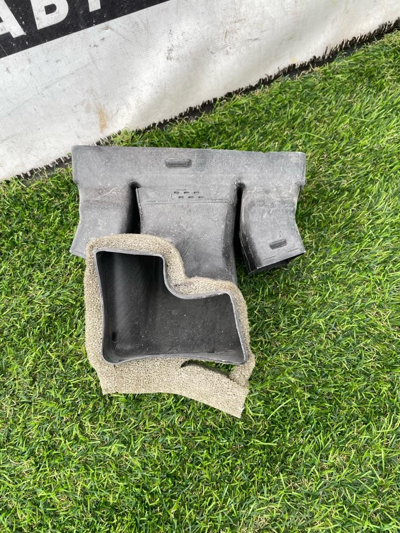 воздуховод Jeep Wrangler 4 поколение 2019, 2.0 л., бензин, АКПП, внедорожник 5 дв., полный привод, 68290513AC - фото №1