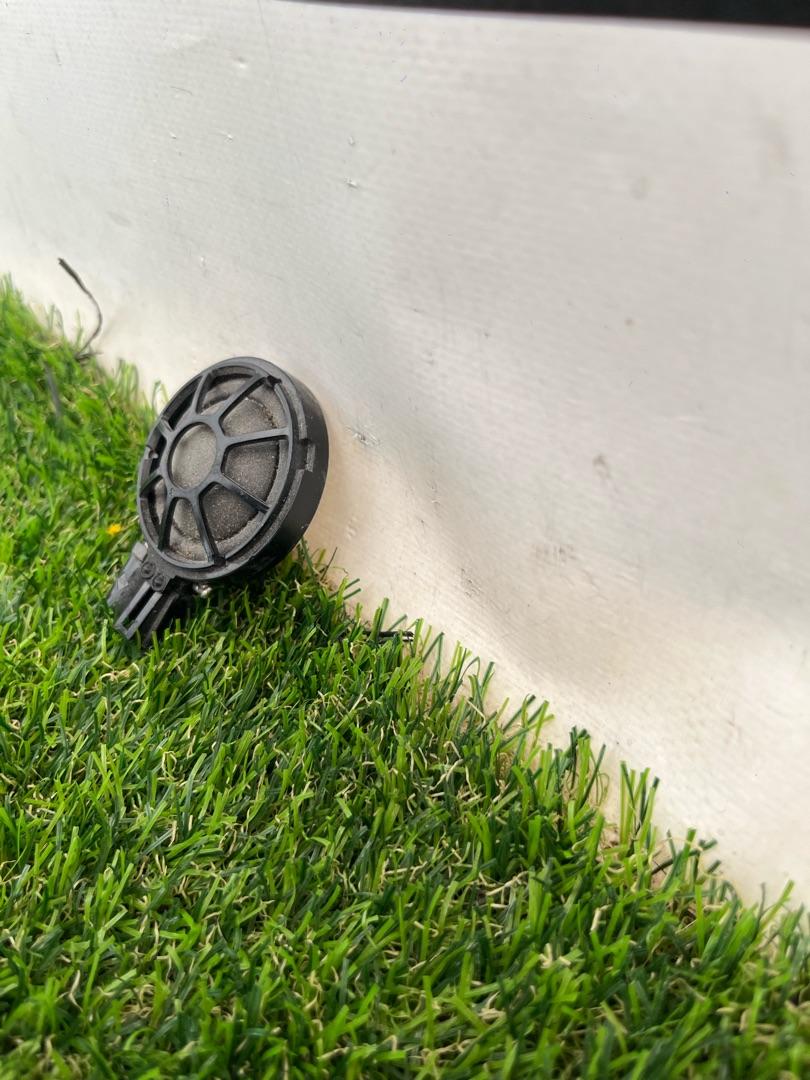 динамик Tesla Model Y 1 поколение 2022, электро, белый, 1004833-00-A - фото №1