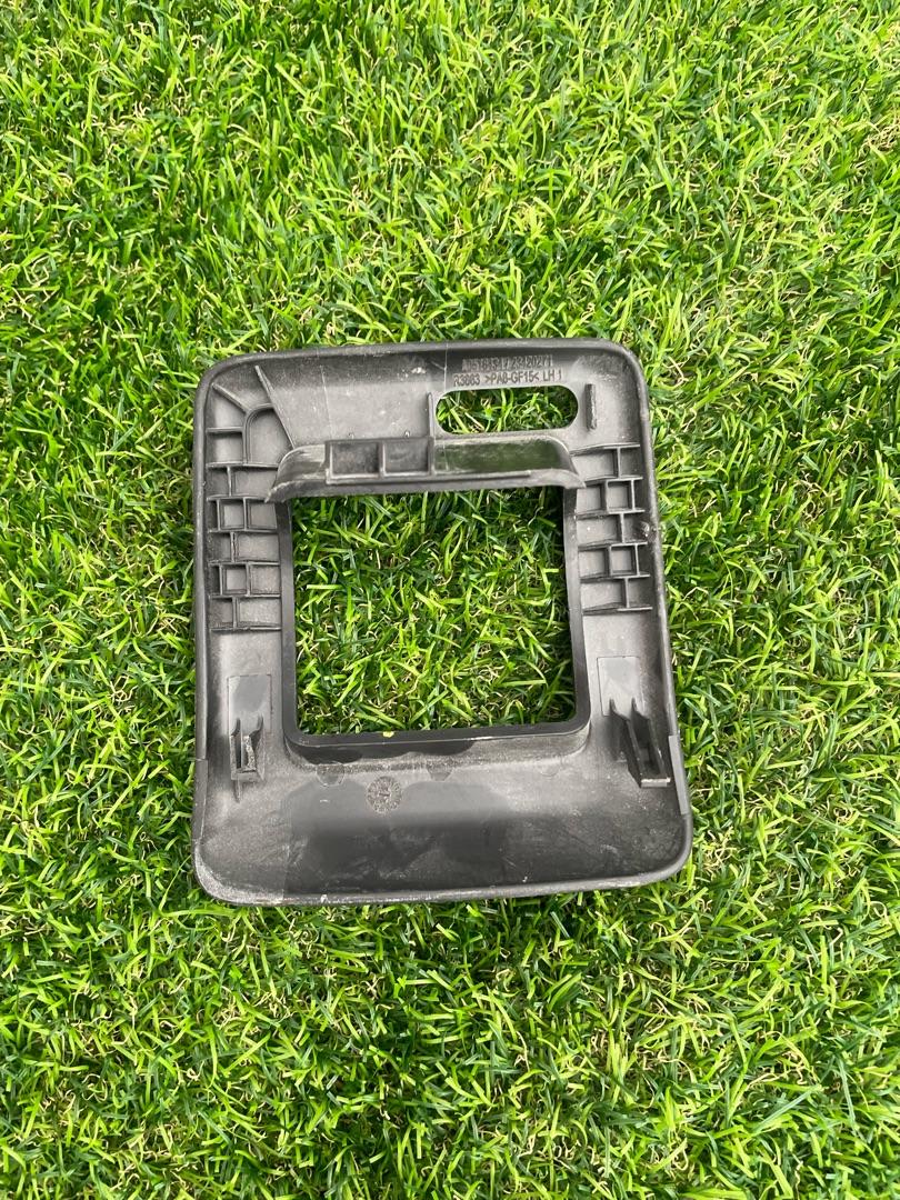 пластик GMC Terrain 2 поколение 2018, 2.0 л., 23420271 - фото №1