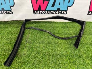 Уплотнитель стекла Land Rover Range Rover Velar 1 поколение (2017 - 2026), J8A2-21597-A