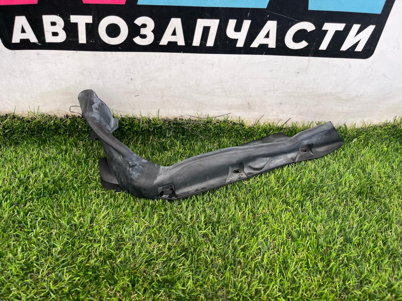 уплотнитель подкапотного пространства Mini Cooper S 3 поколение 2018, 2.0 л., бензин, 6МКПП, хетчбэк 3 дв., 7300563, 51767300564 - фото №1